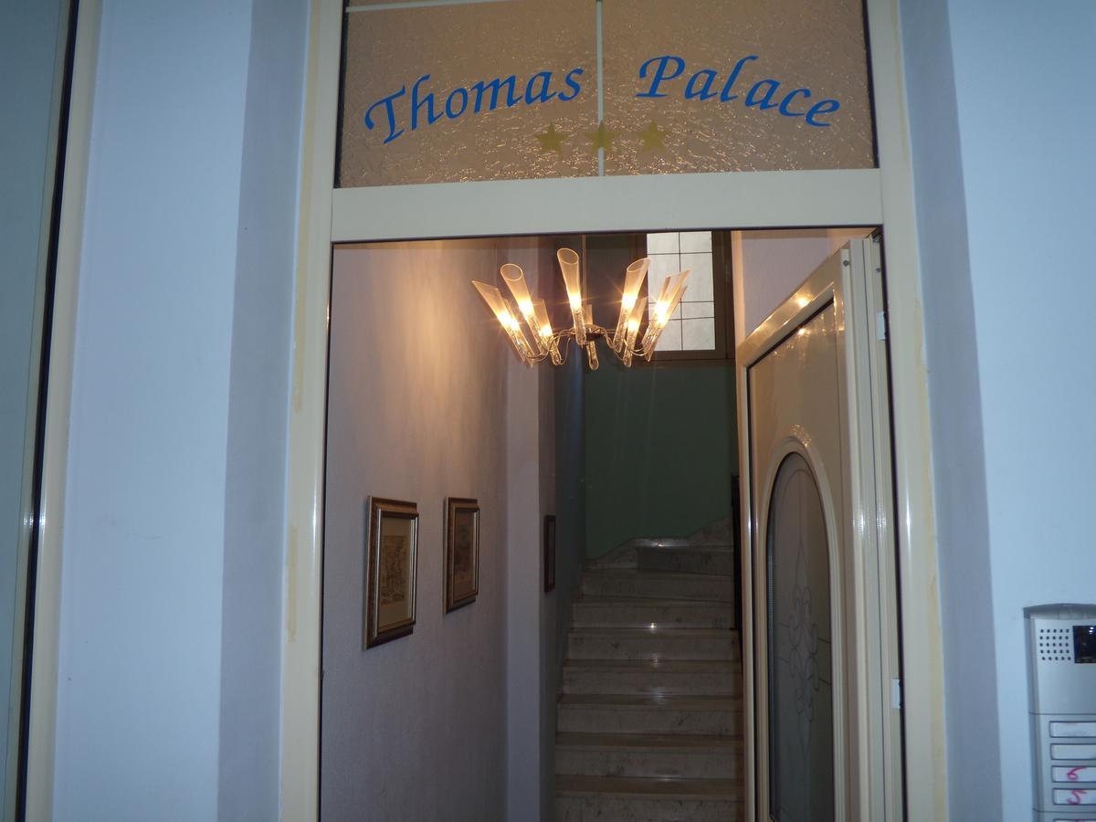 Thomas Palace Apartments サンダンスキ エクステリア 写真